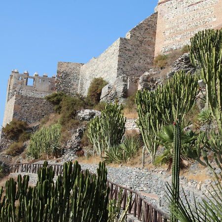 Апартаменты Bella Andalucia Альмуньекар Экстерьер фото
